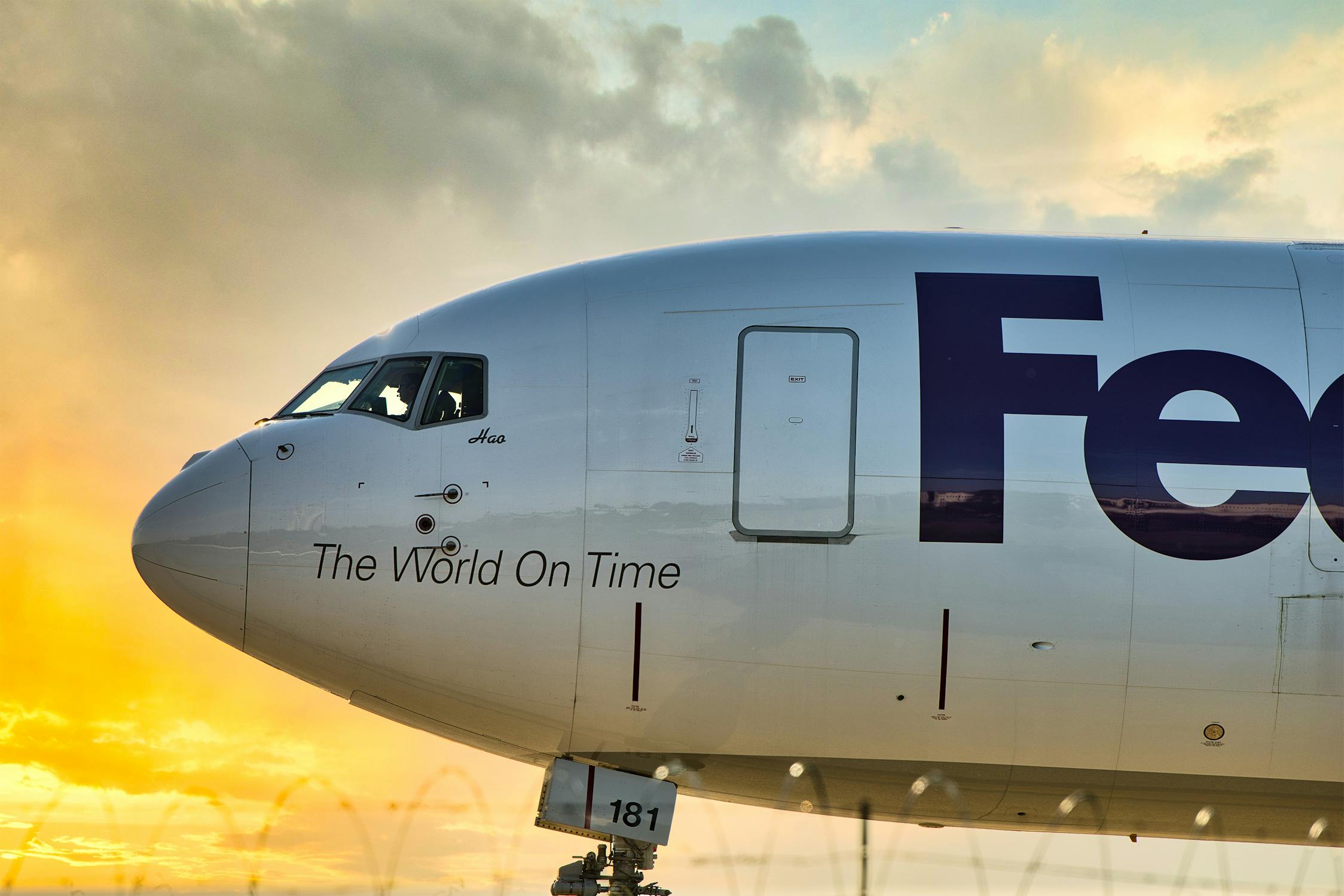 Fred Smith: Innovator of Overnight Delivery with FedEx